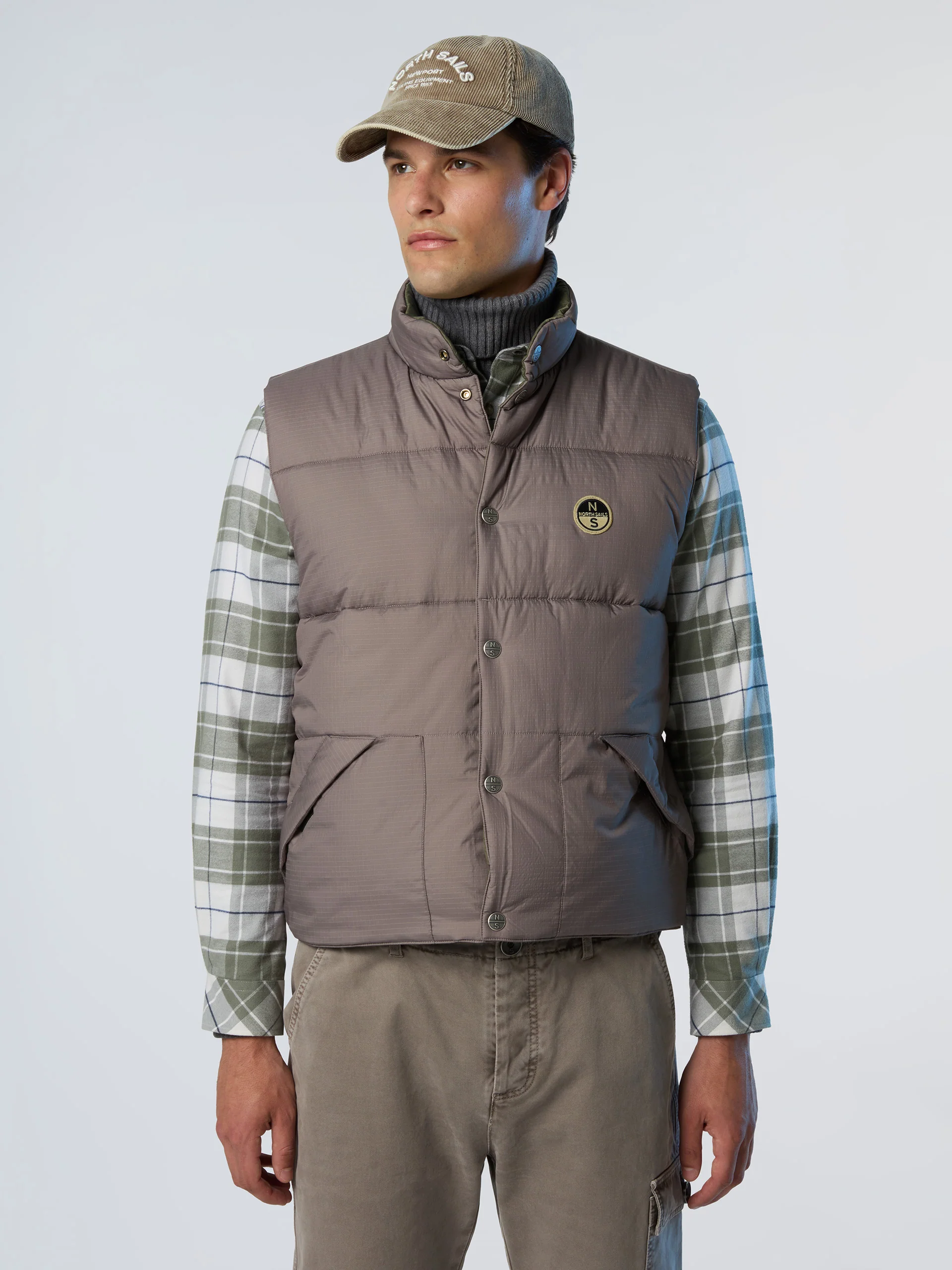Shot Reversible Vest - Image 17