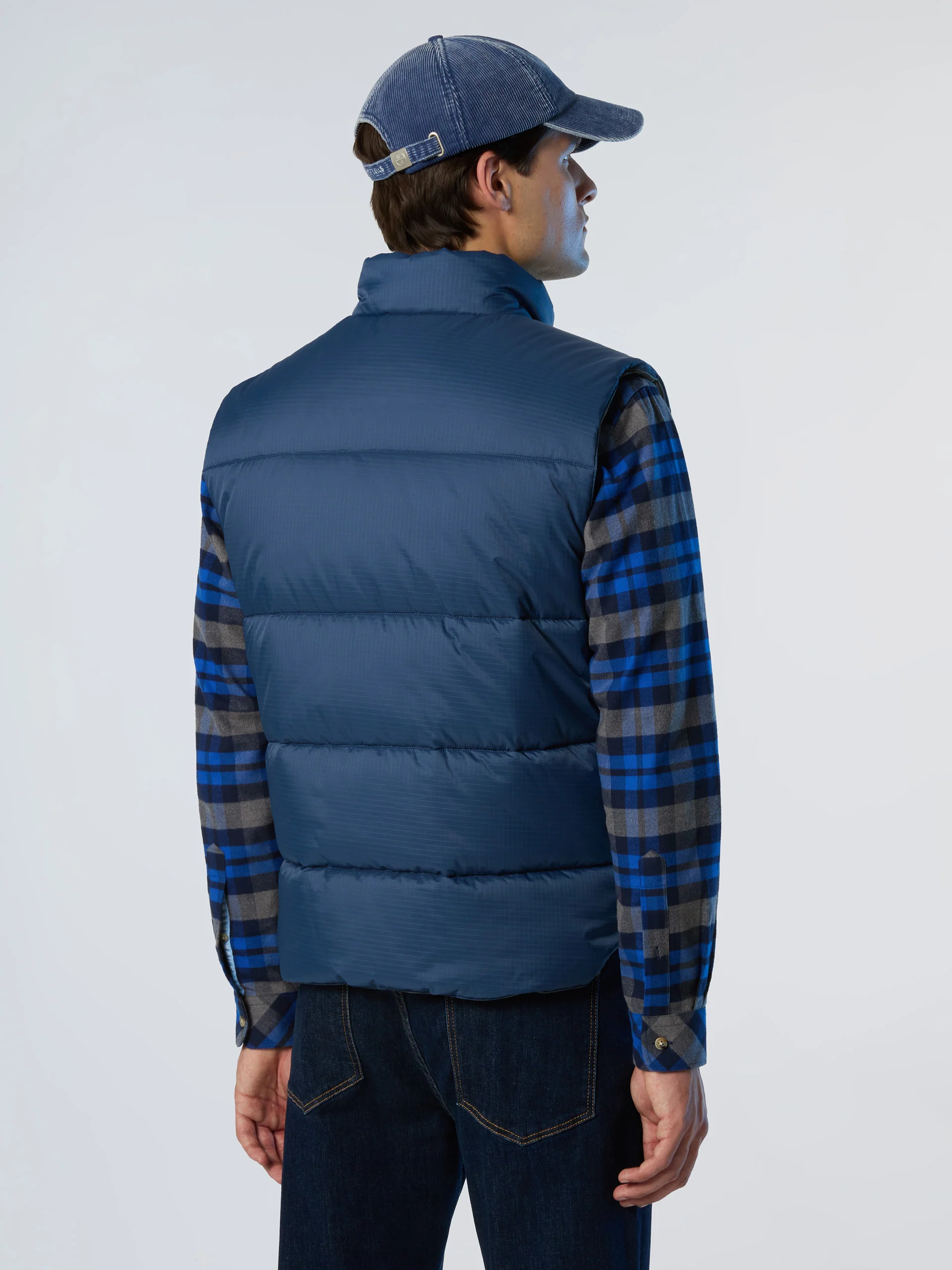 Shot Reversible Vest - Image 22