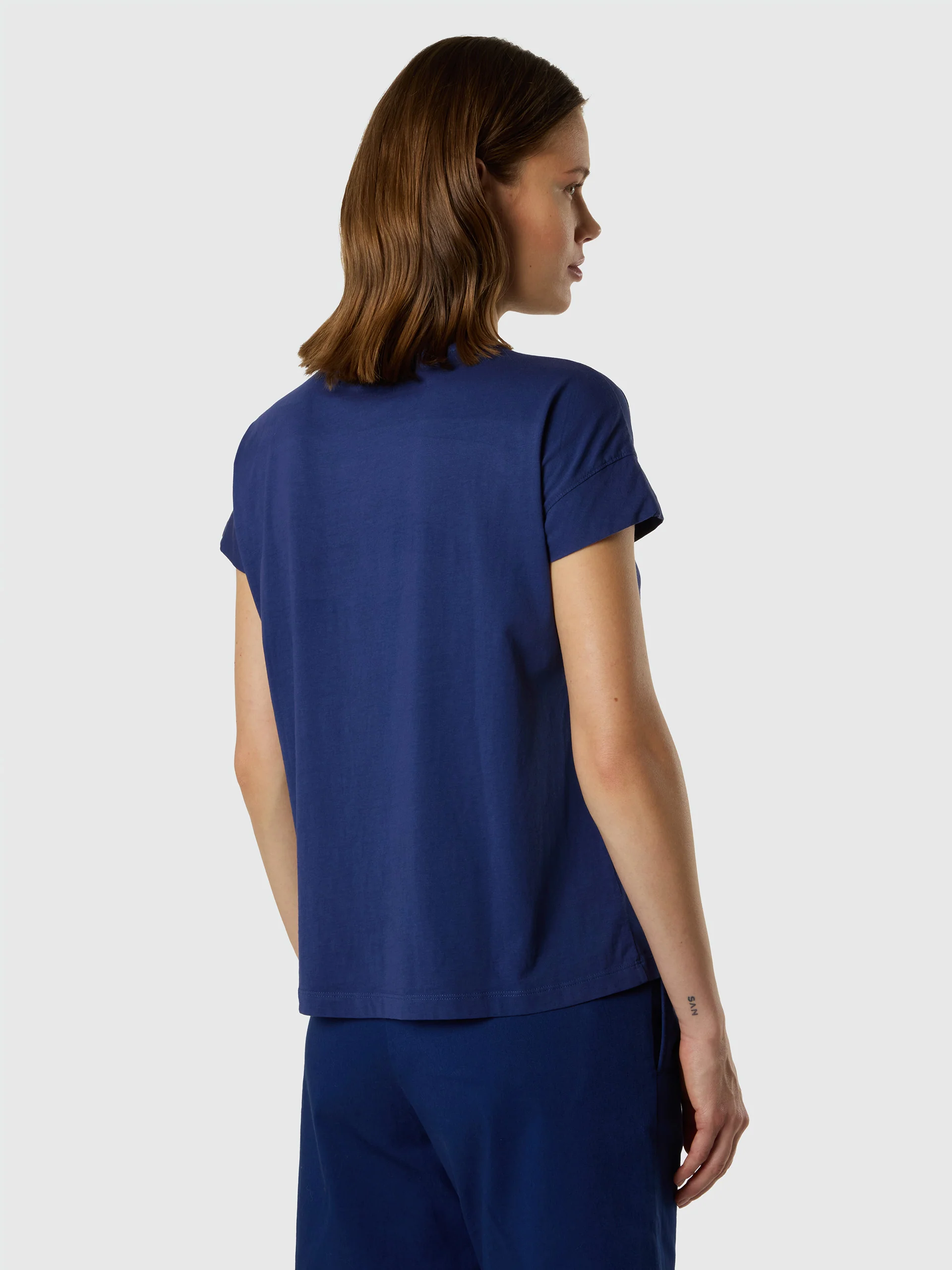 T-shirt with slogan print - Image 11