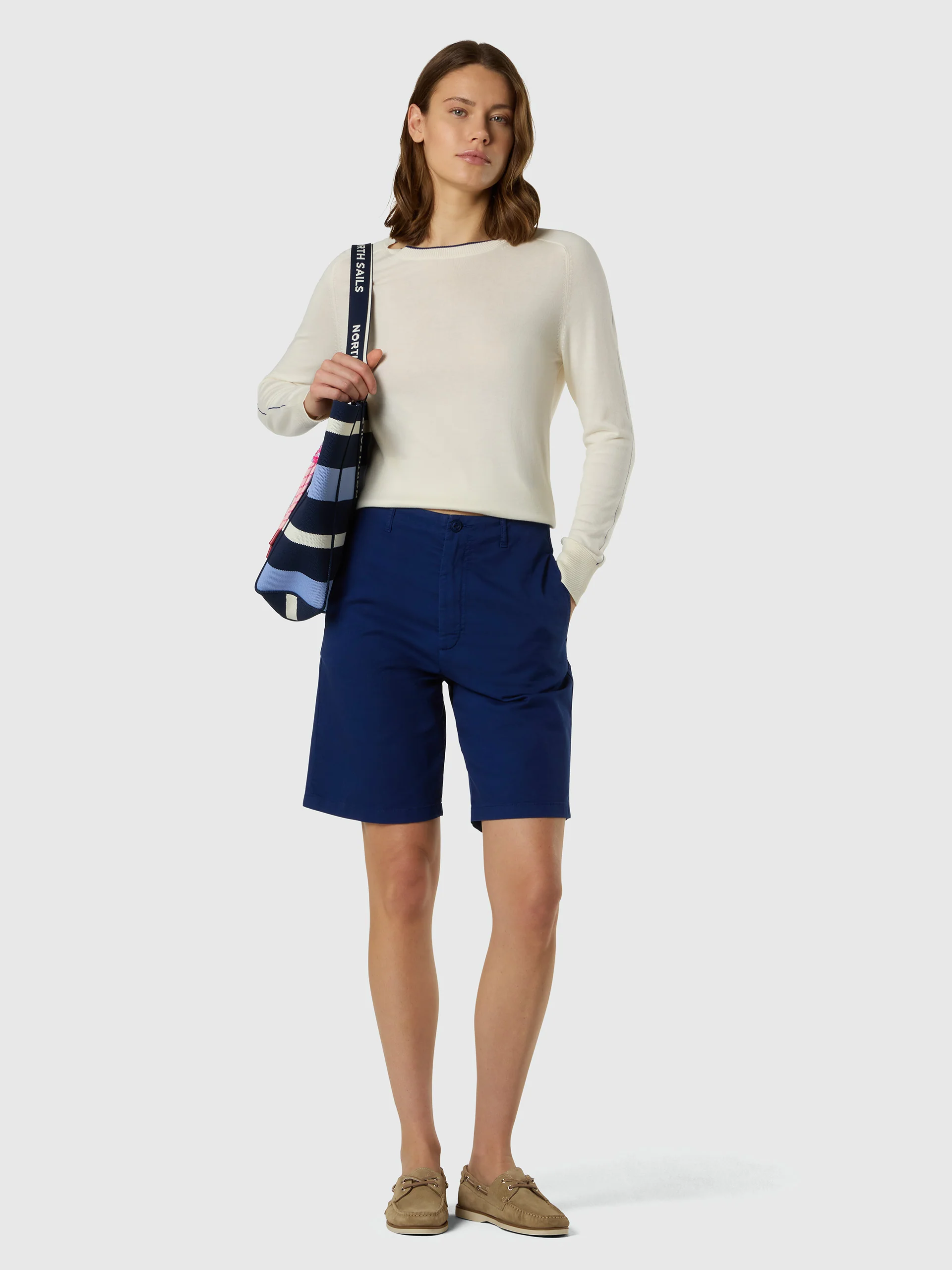High-waisted chino shorts - Image 12