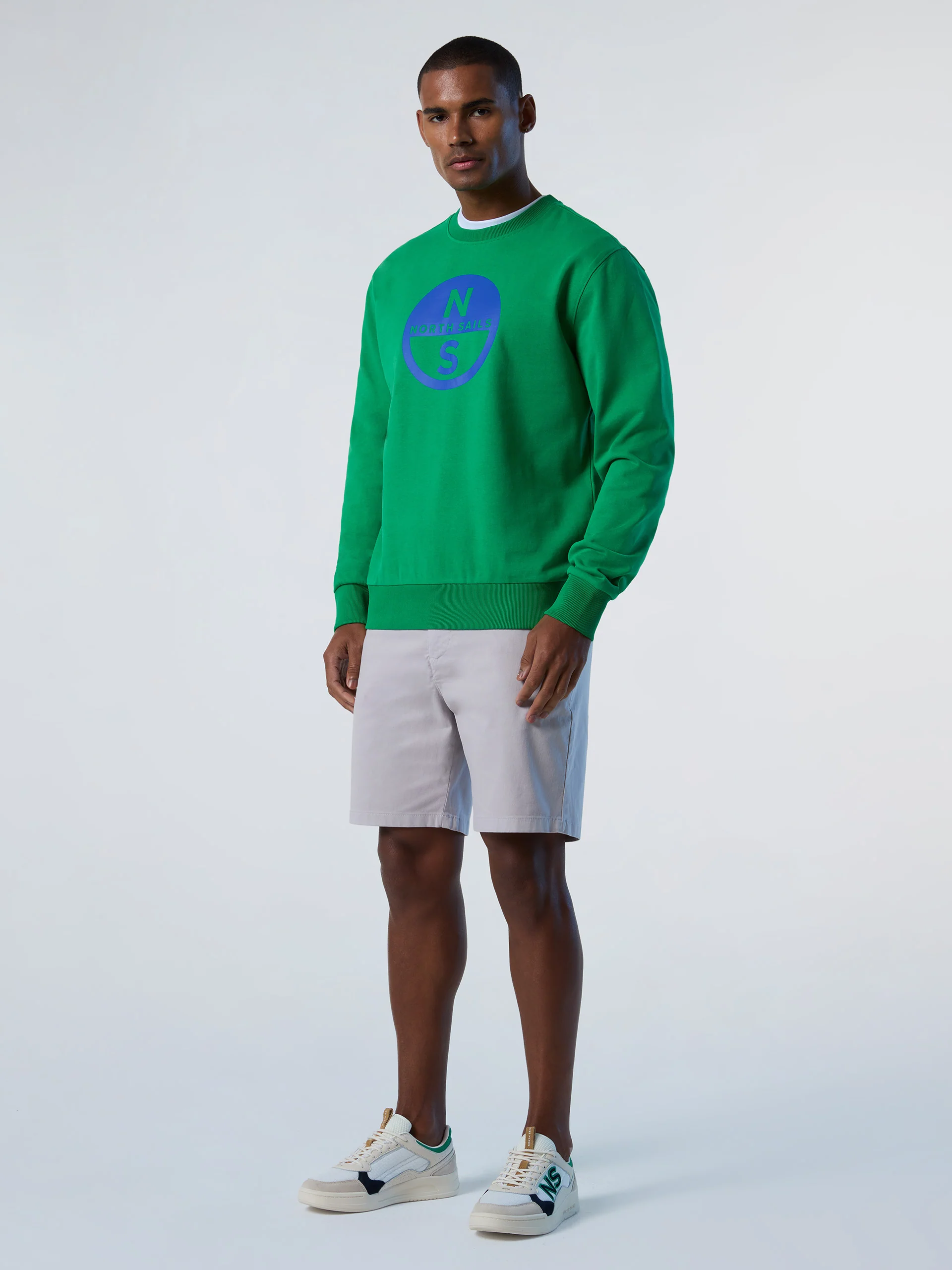 Chino shorts with logo patch - Image 26