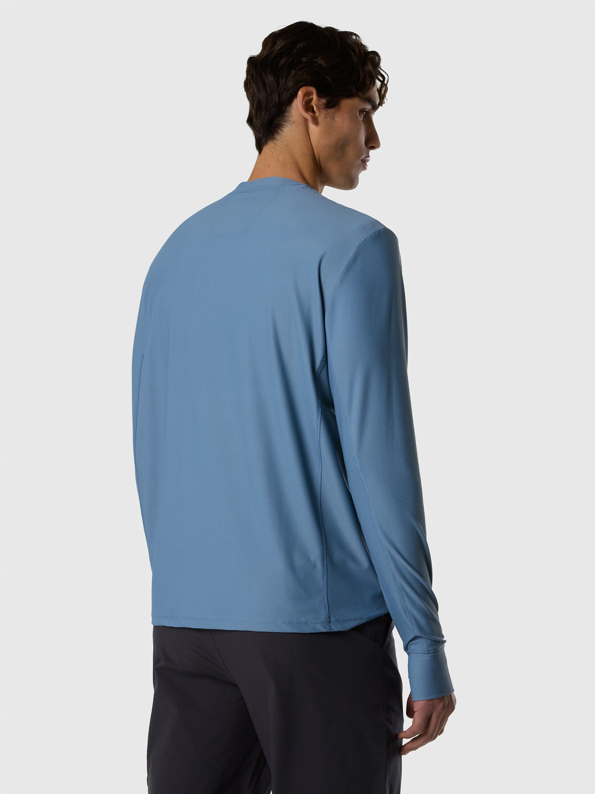 Long-sleeved T-shirt with UV protection - Image 11