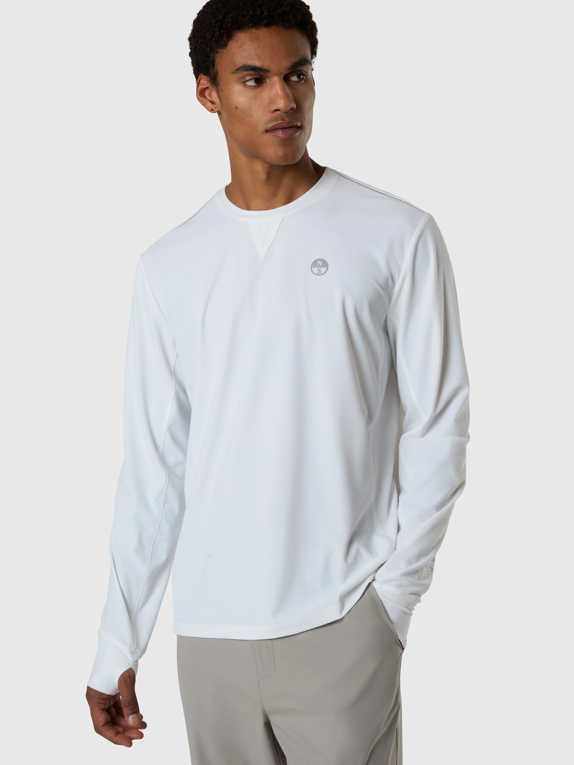 Long-sleeved T-shirt with UV protection - Image 2