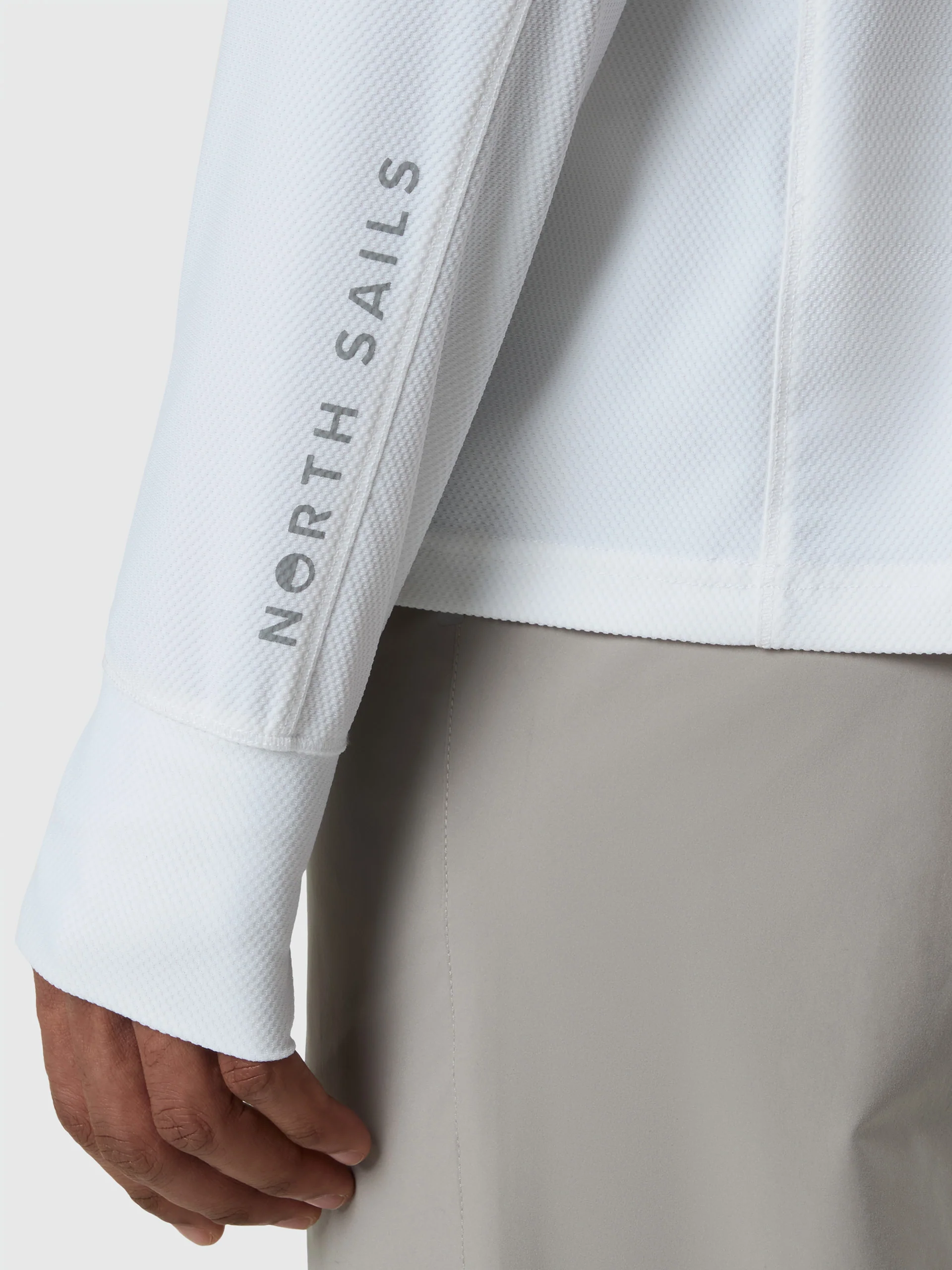 Long-sleeved T-shirt with UV protection - Image 7