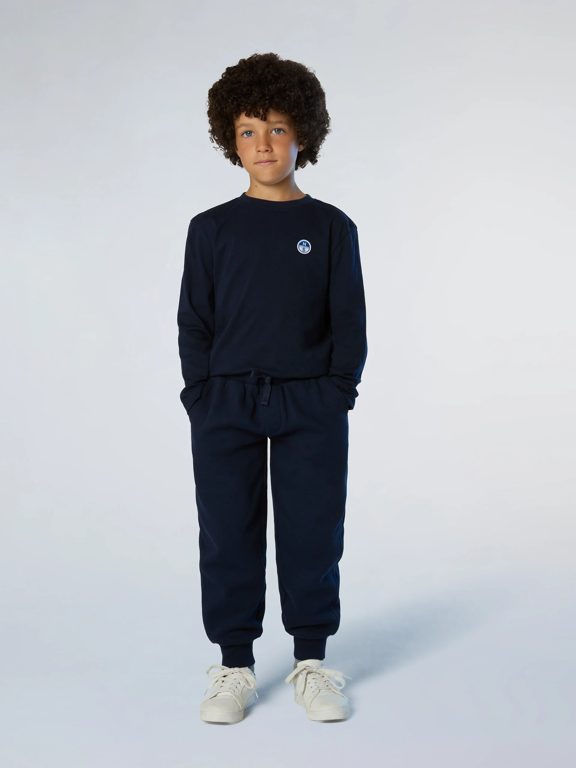 Long-sleeved T-shirt with logo patch - Image 11