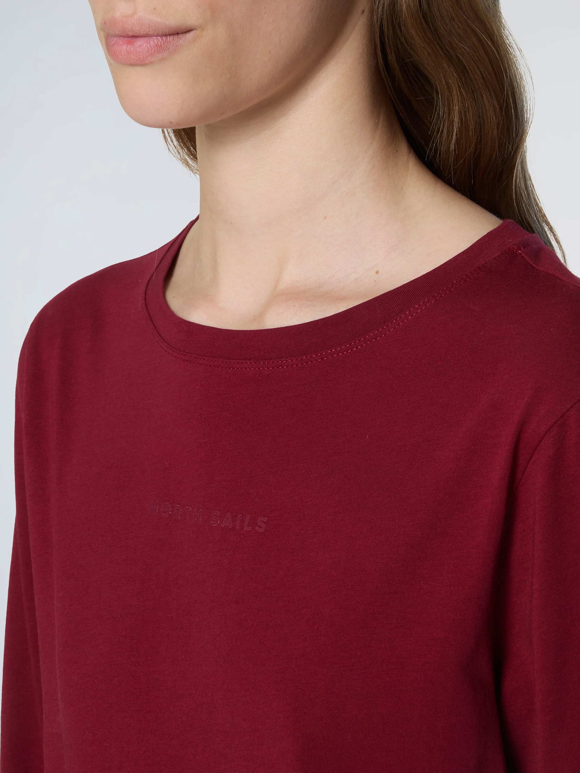 Long-sleeved T-shirt with raised logo - Image 12