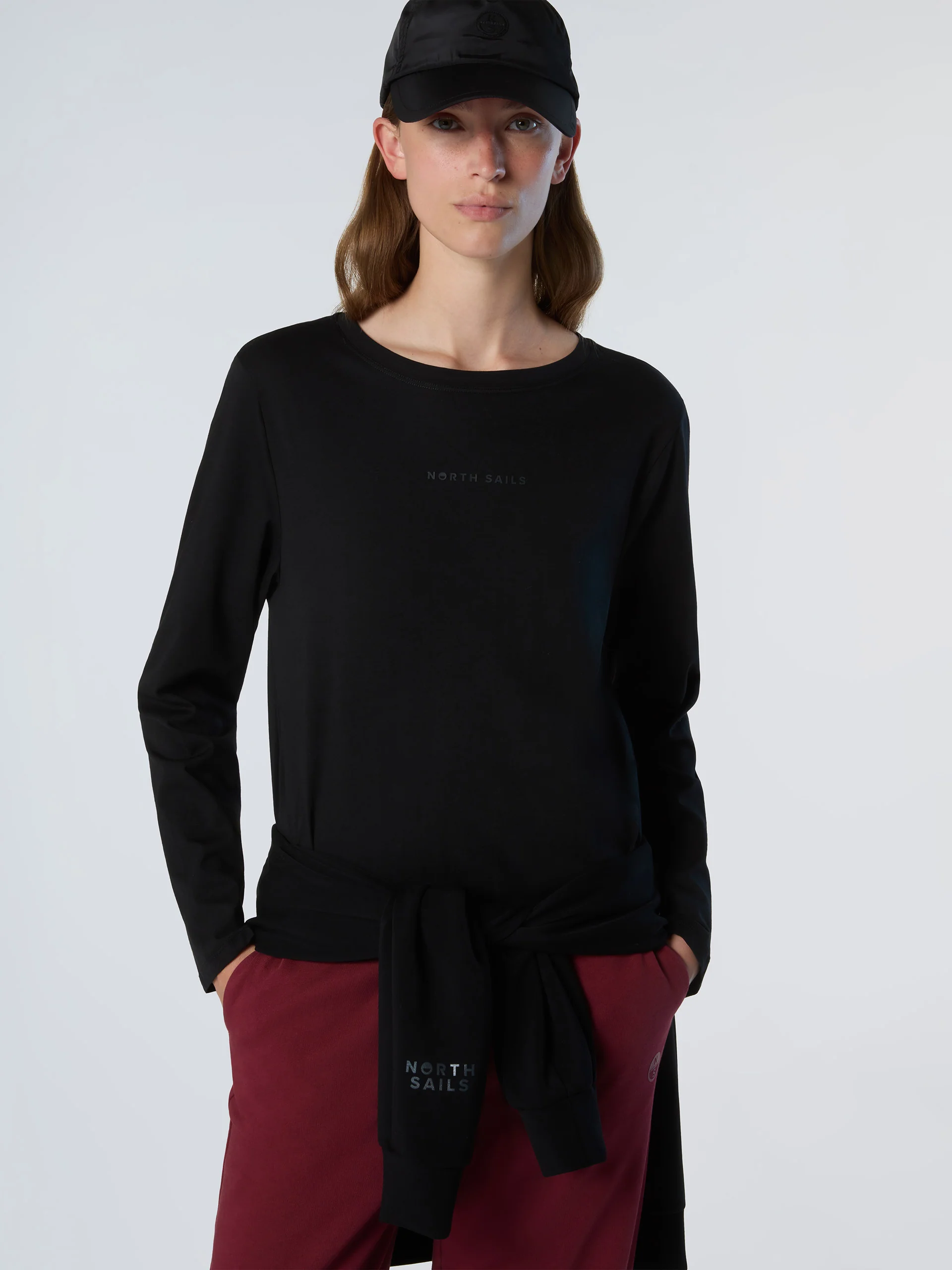 Long-sleeved T-shirt with raised logo - Image 20