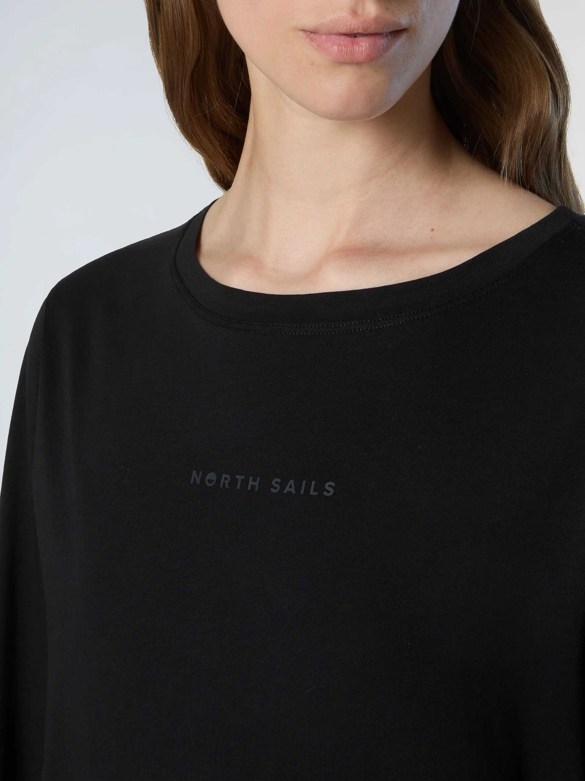 Long-sleeved T-shirt with raised logo - Image 24