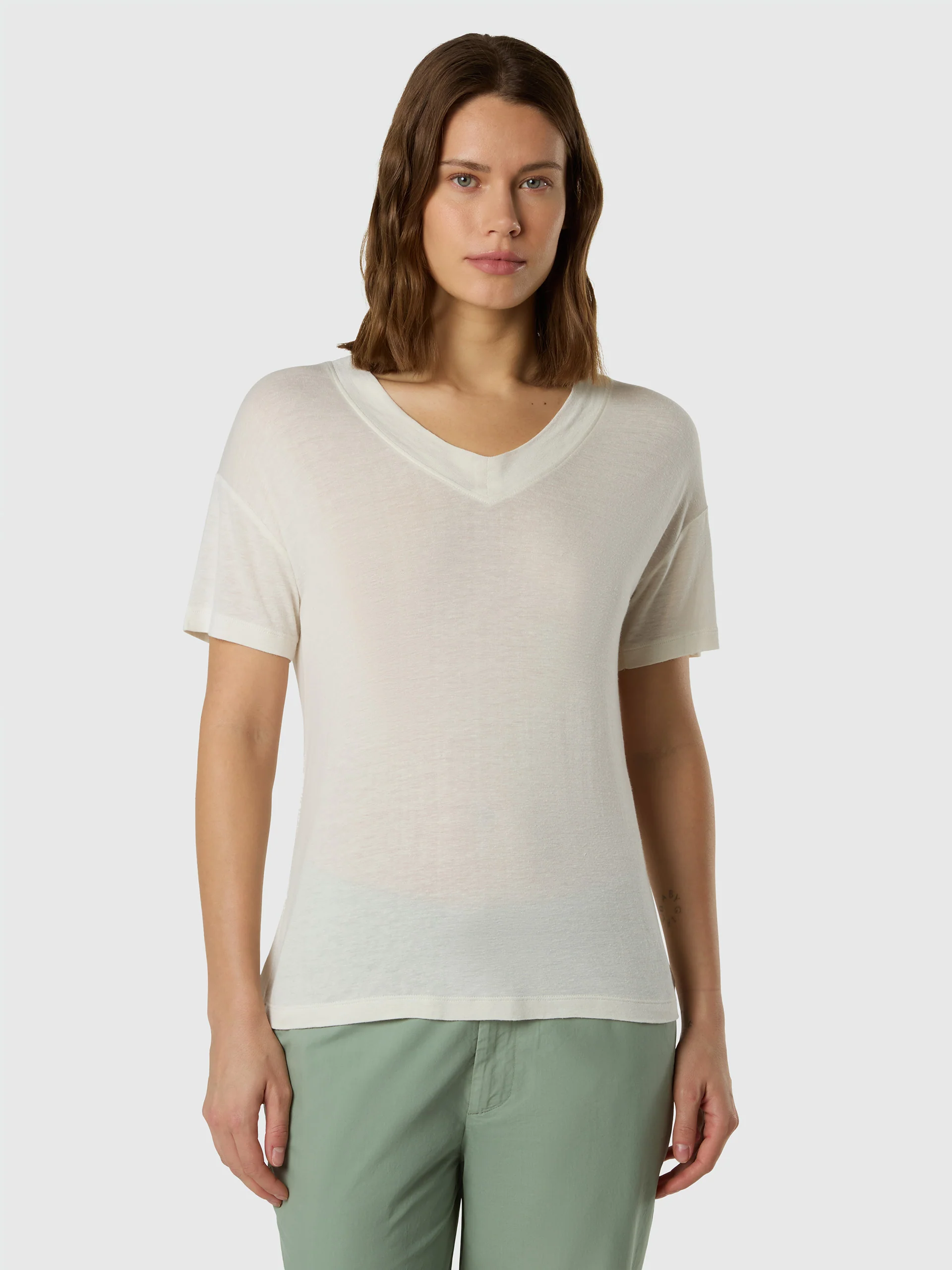 Viscose-linen V-neck T-shirt