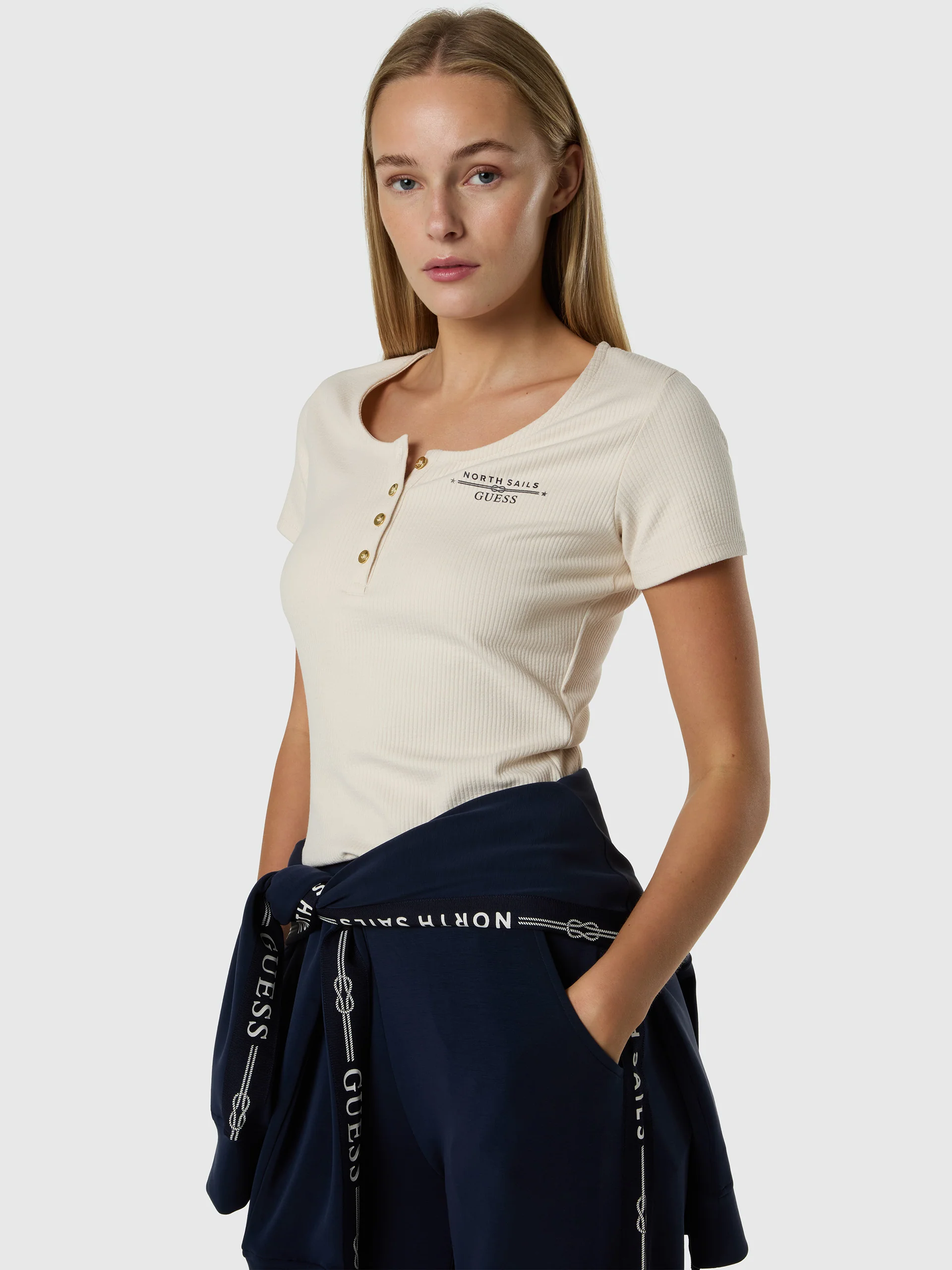 GUESS X NORTH SAILS BUTTON-FRONT T-SHIRT - Image 5