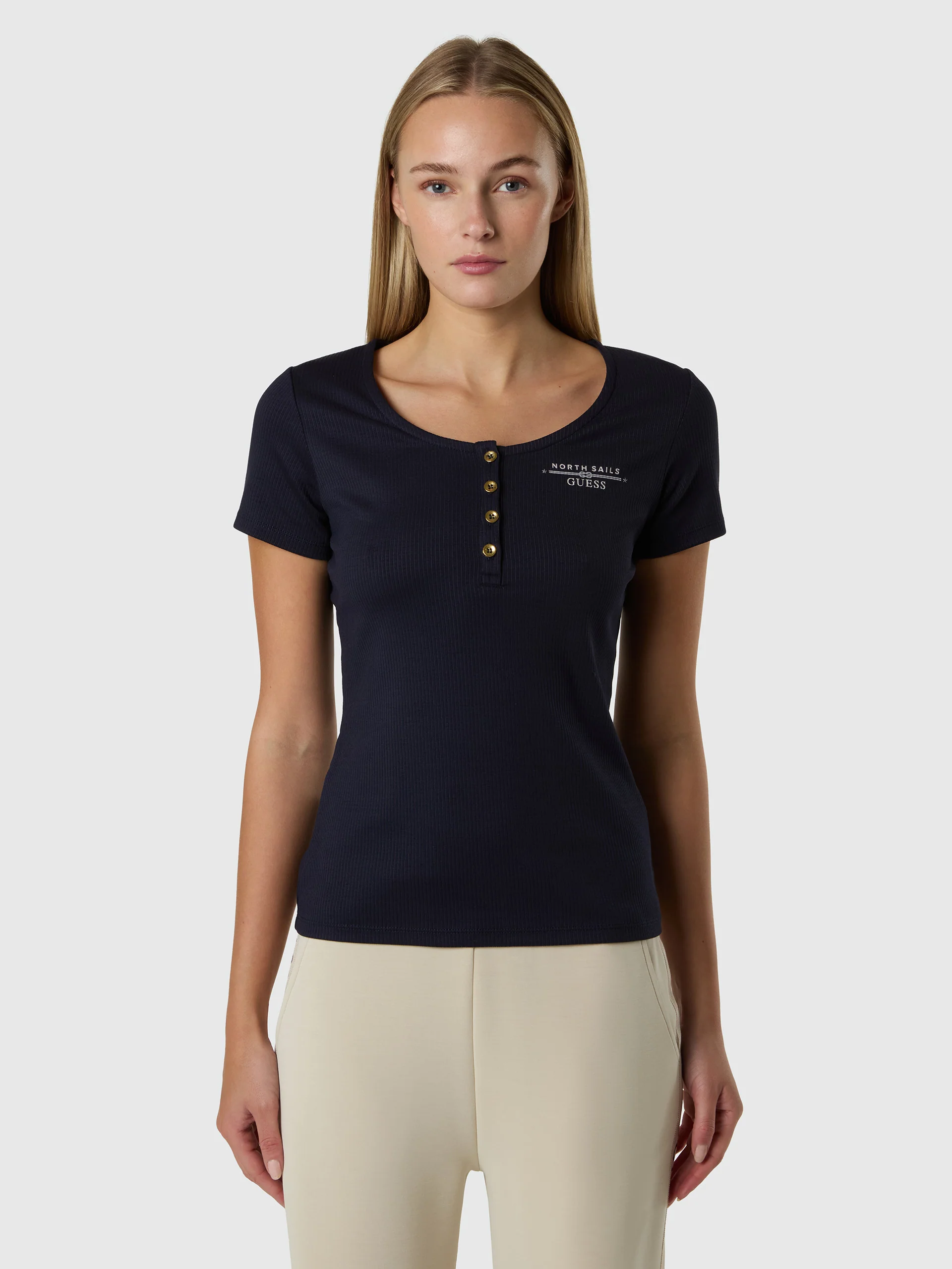 GUESS X NORTH SAILS BUTTON-FRONT T-SHIRT - Image 9