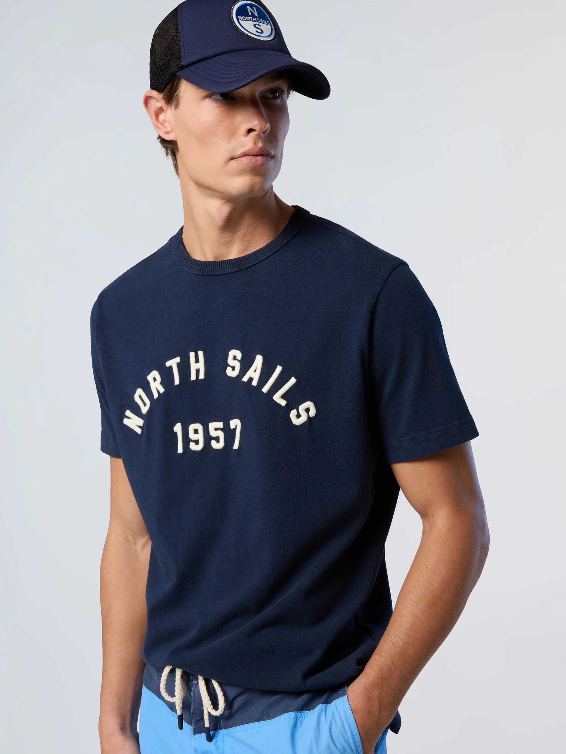 T-shirt with vintage wash - Image 13
