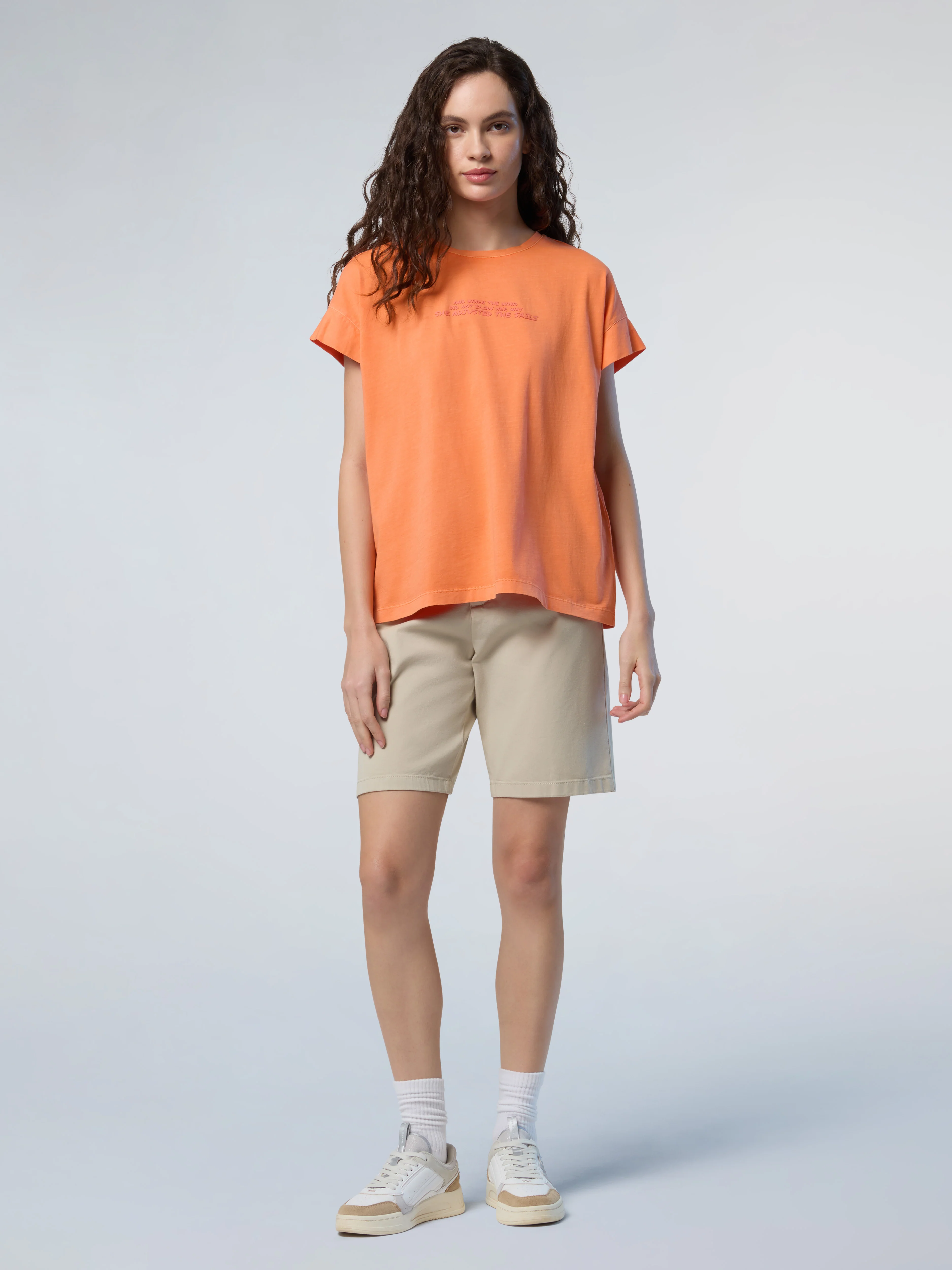 T-shirt with slogan print - Image 19