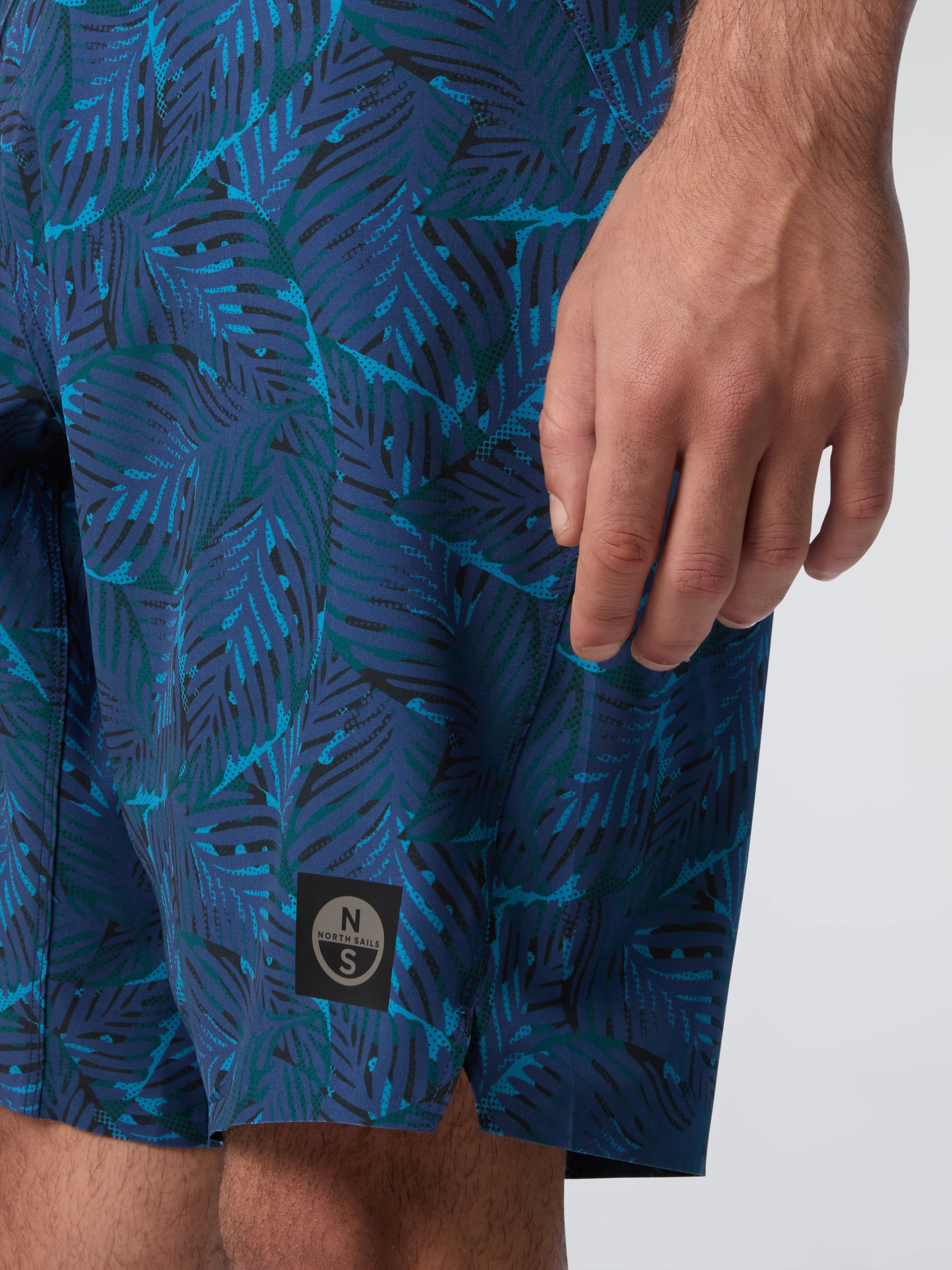 Board shorts with 3D motion waist - Image 6