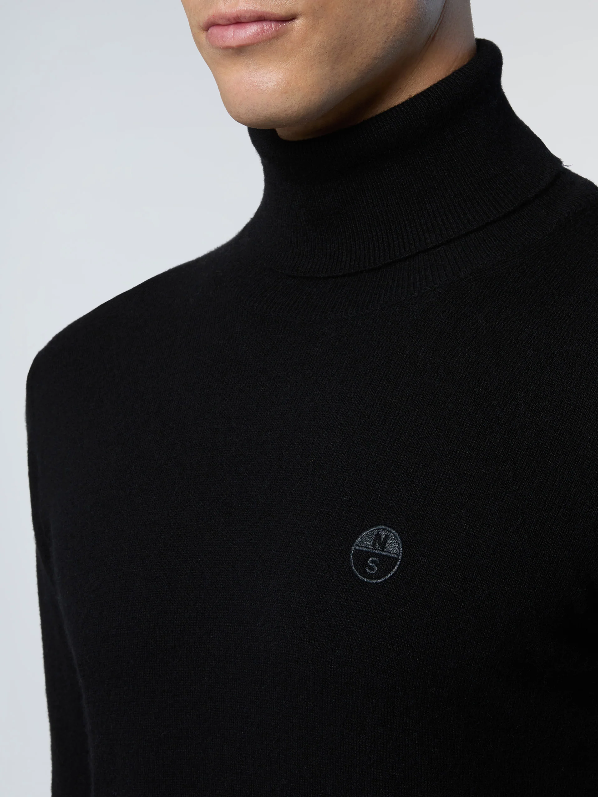 Cashmere turtle-neck sweater - Image 24