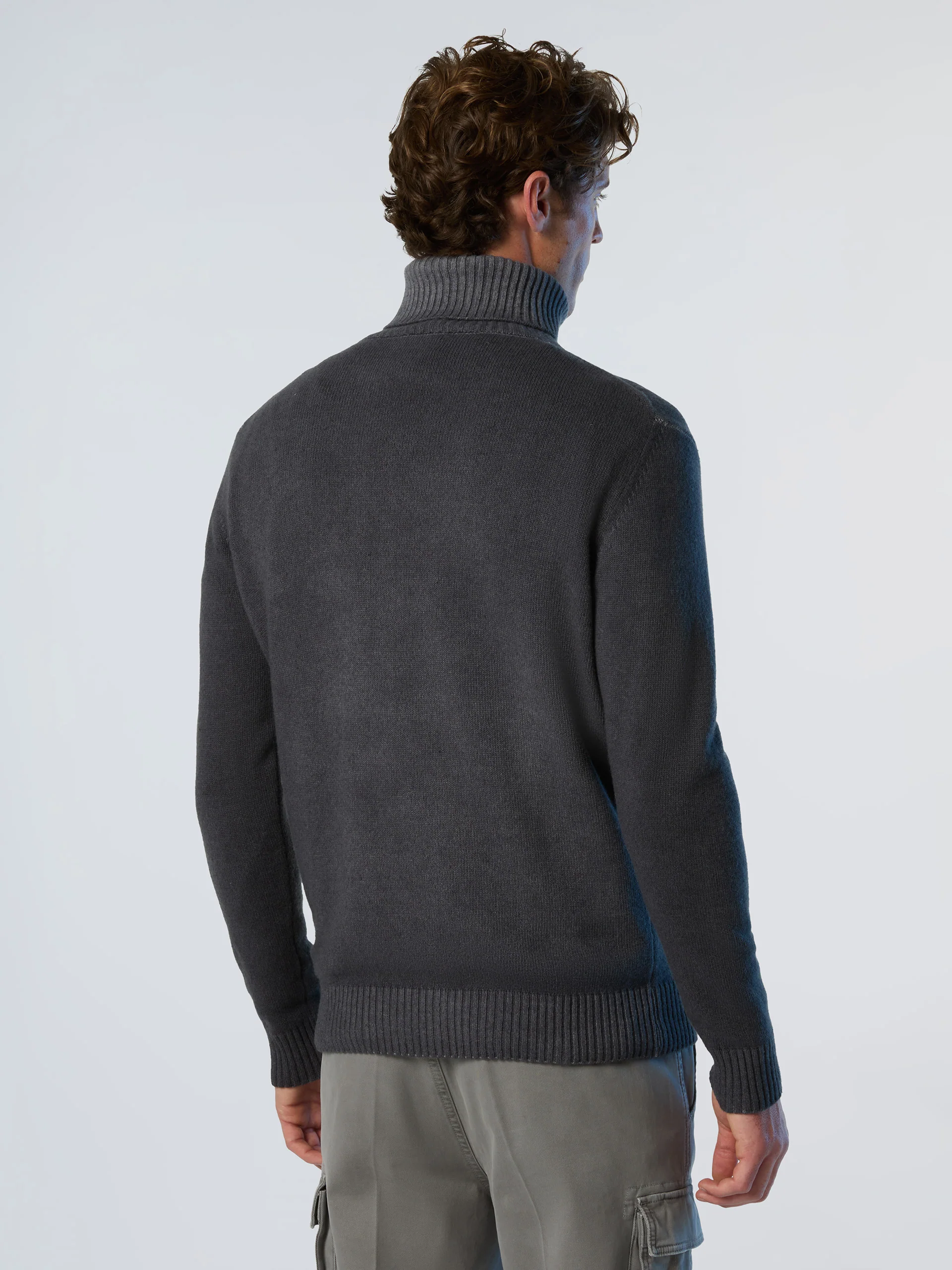 Faded turtle-neck sweater - Image 16