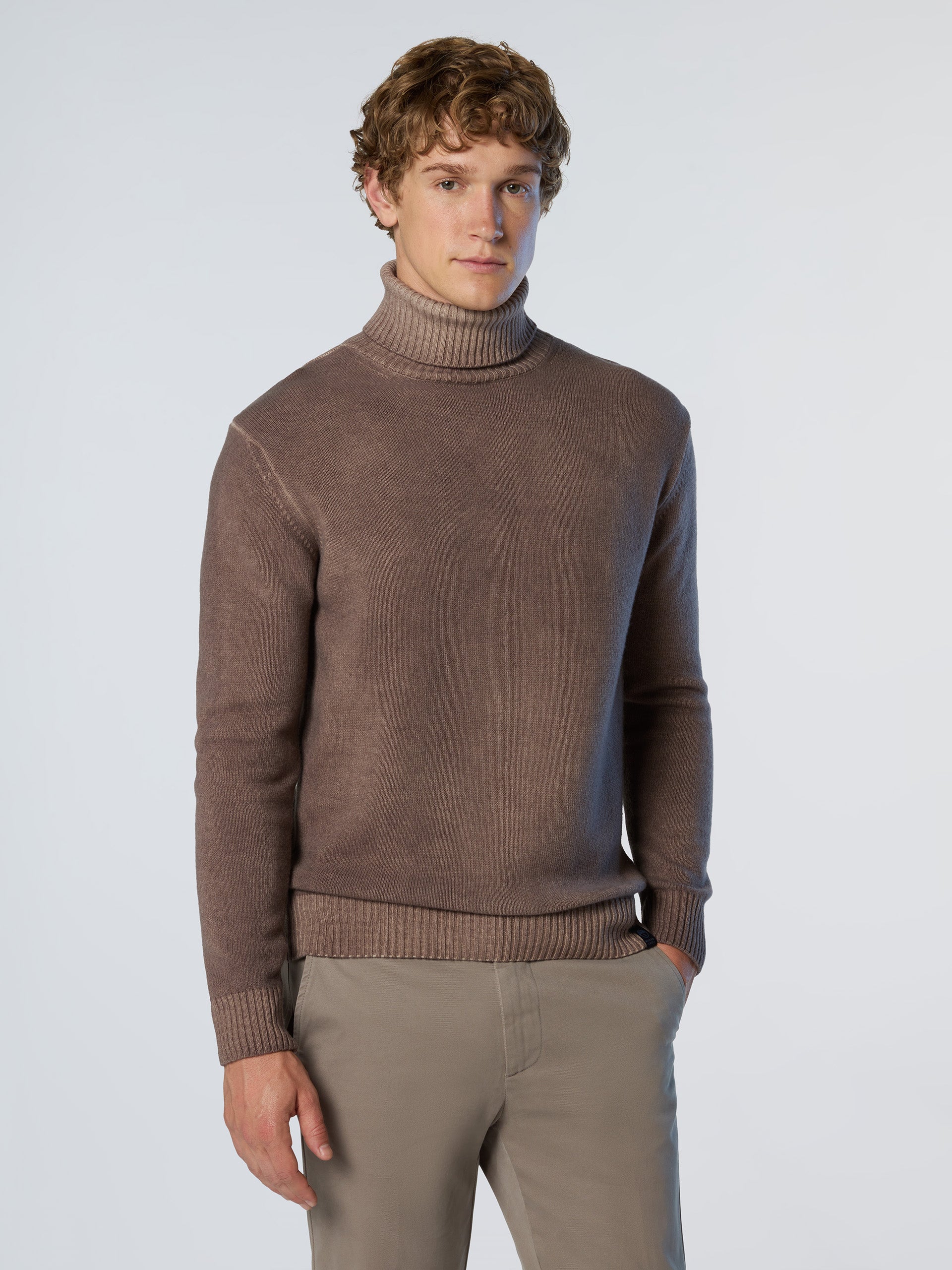 Faded turtle-neck sweater - Image 7