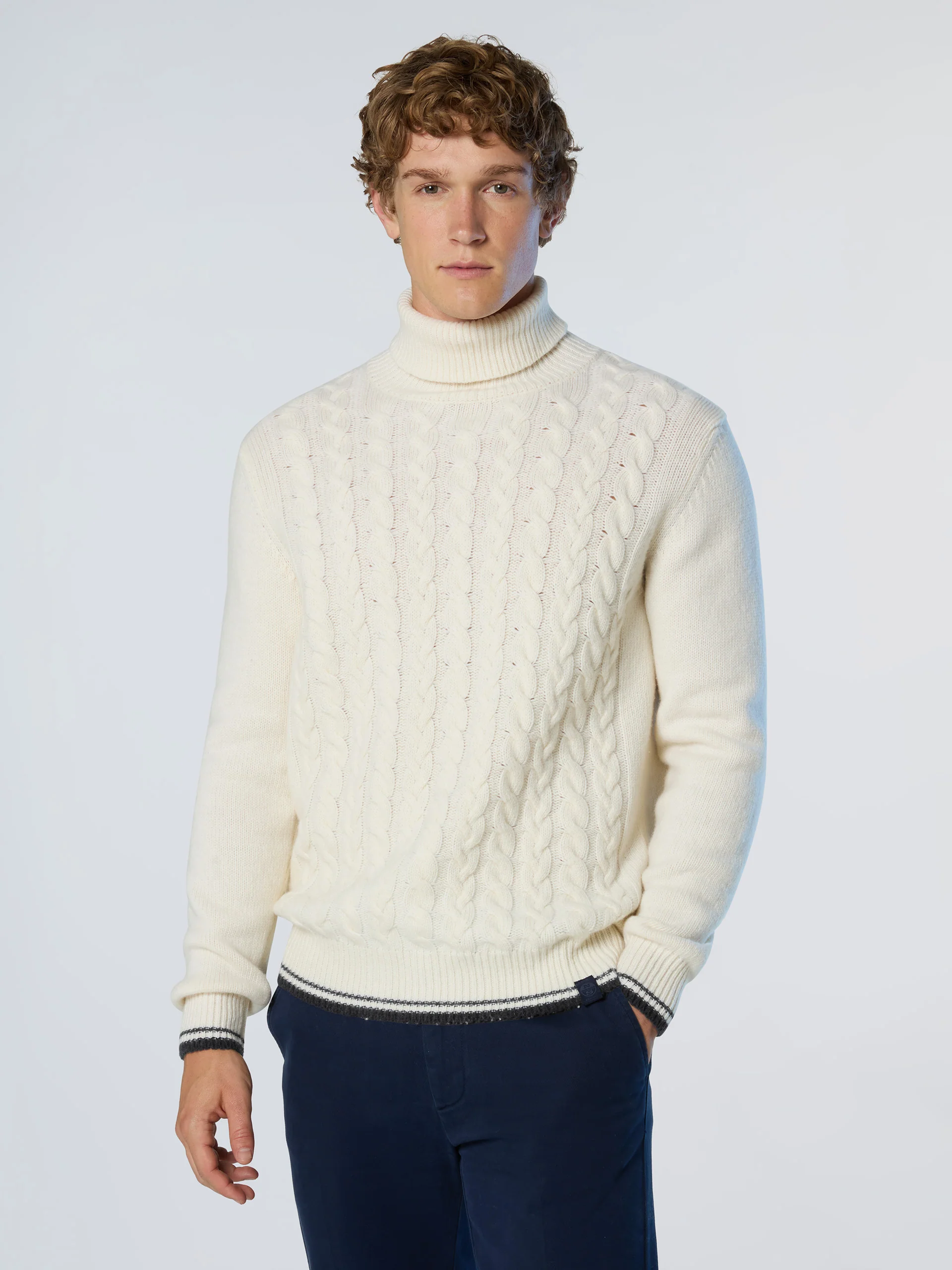 Sweater with cable-knit front - Image 11