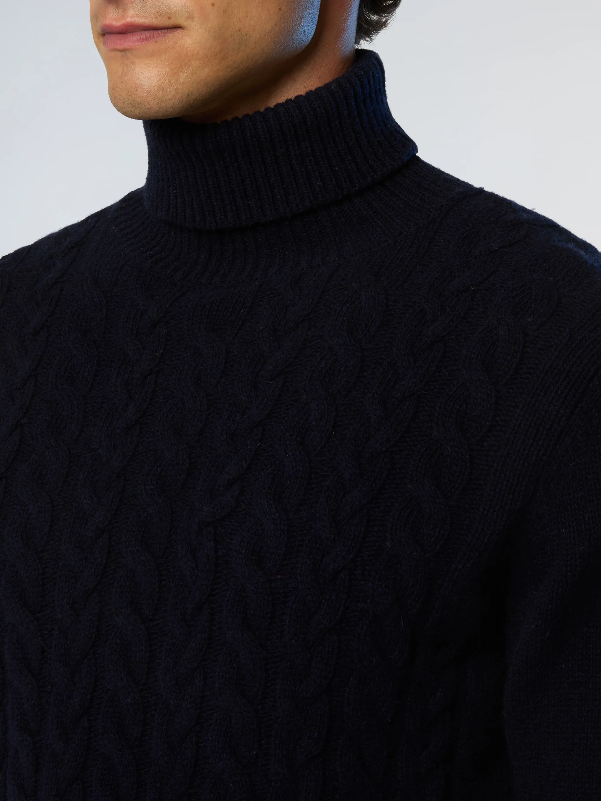 Sweater with cable-knit front - Image 7