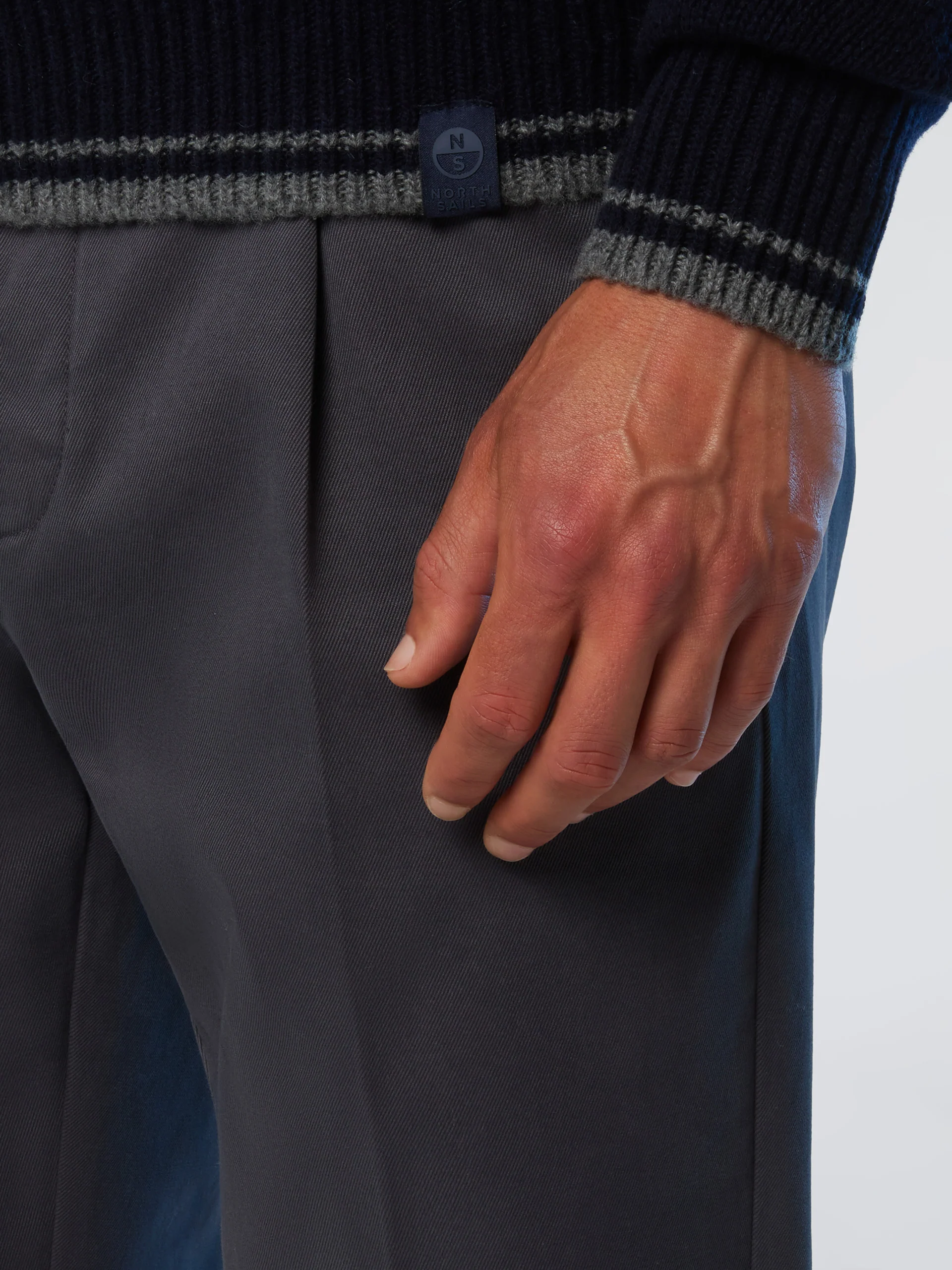 Sweater with cable-knit front - Image 8