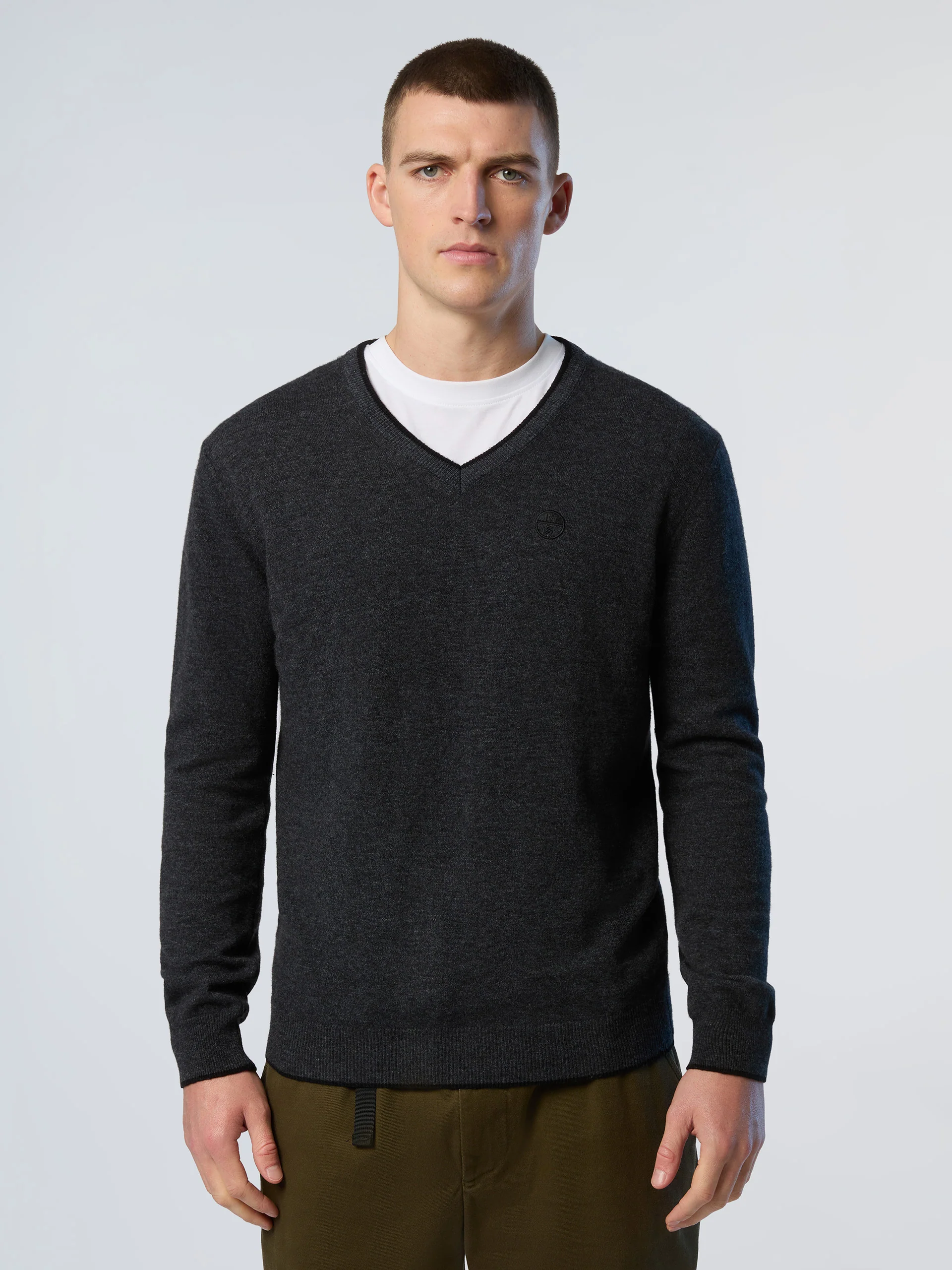 V-neck sweater with embroidered logo - Image 19