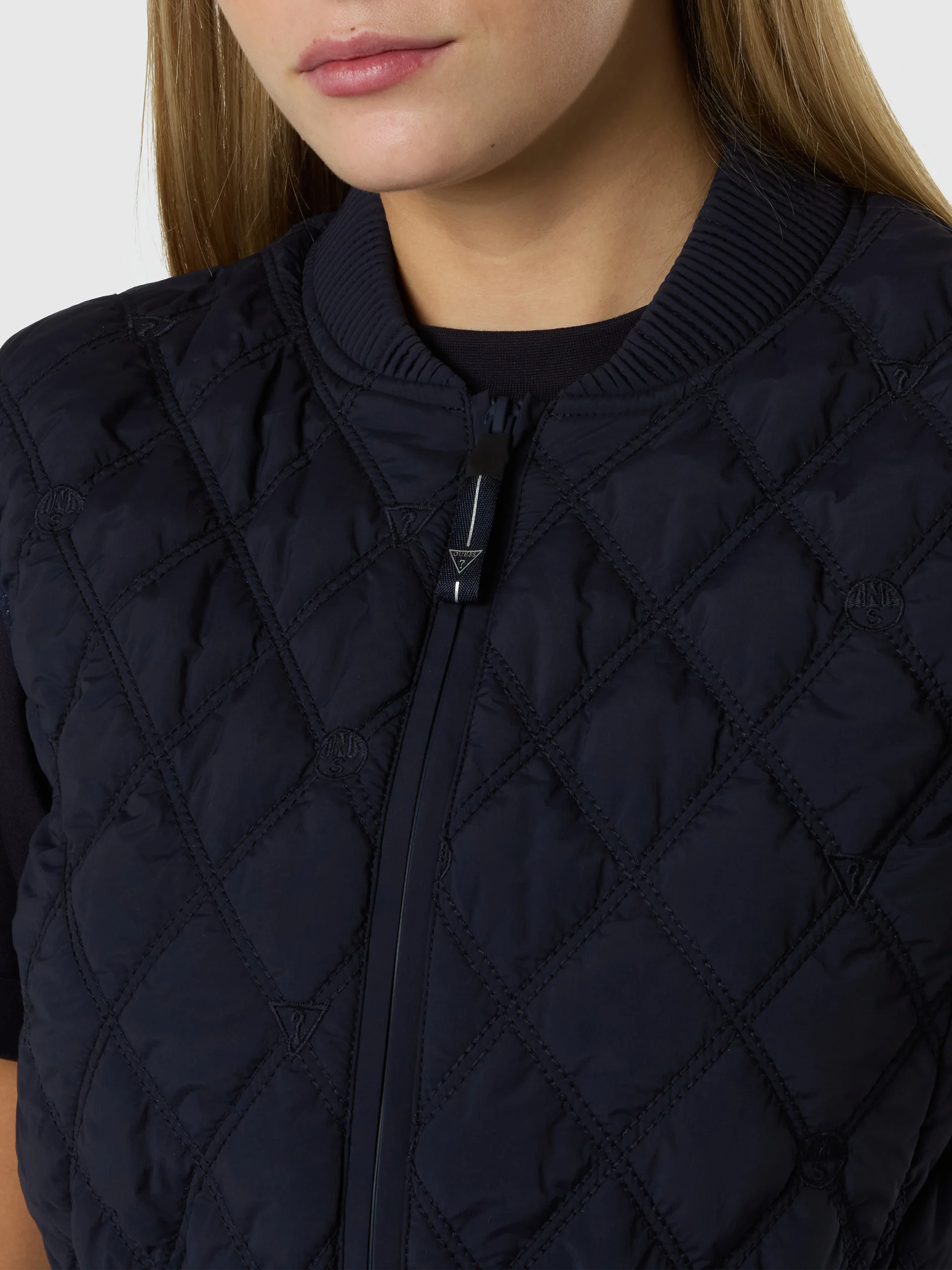 GUESS X NORTH SAILS QUILTED VEST - Image 8